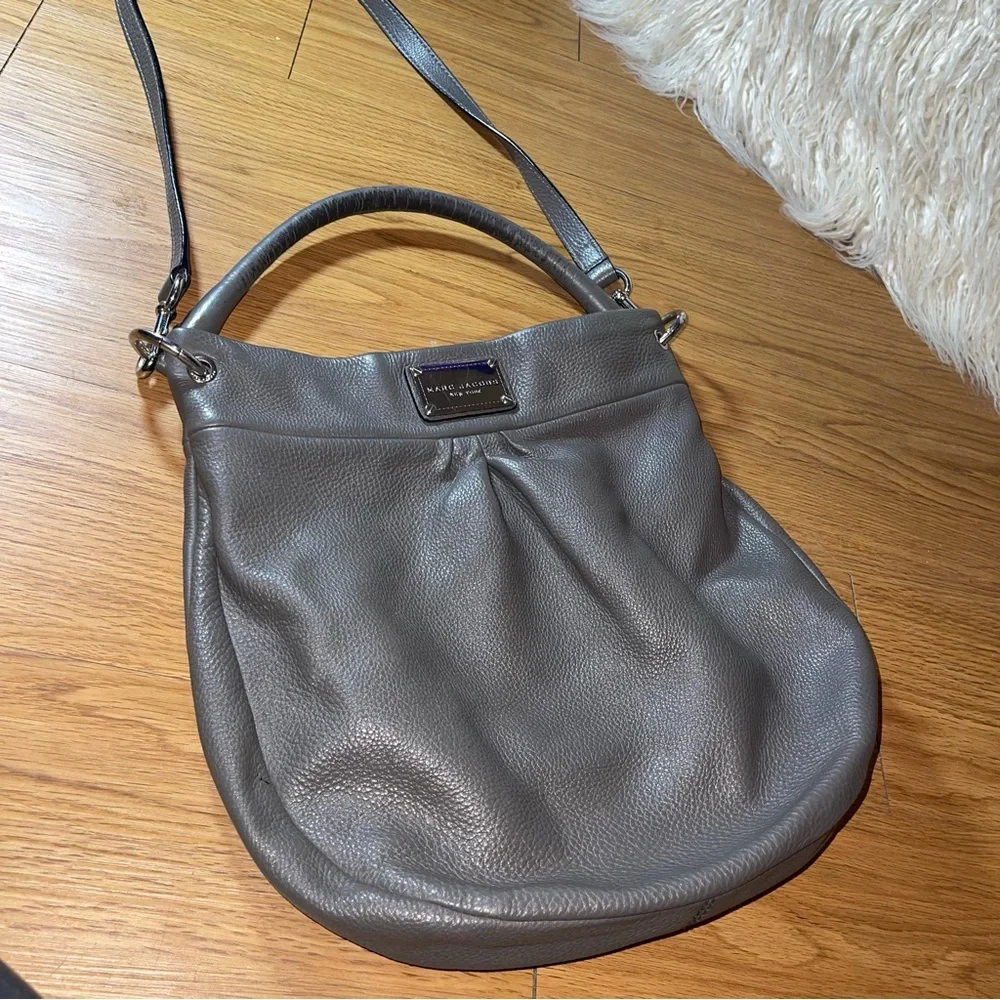 Marc Jacobs Gray Pebbled Leather Hobo Shoulder Crossbody Bag | Silver Hardware
